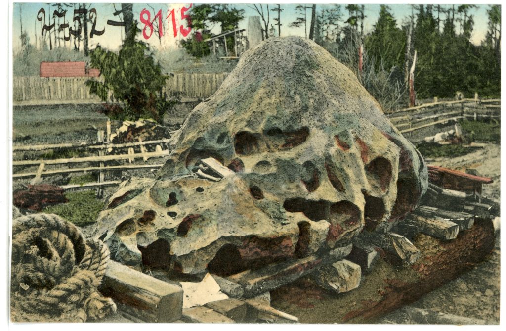 1906 Postcard showign the Willamette Meteorite published by Brueck & Sohn Arts