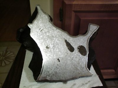 Willamette_Meteorite_crown_piece_after_preperation